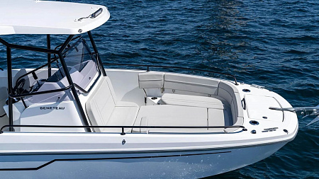 Катер Beneteau Flyer 8 Spacedeck